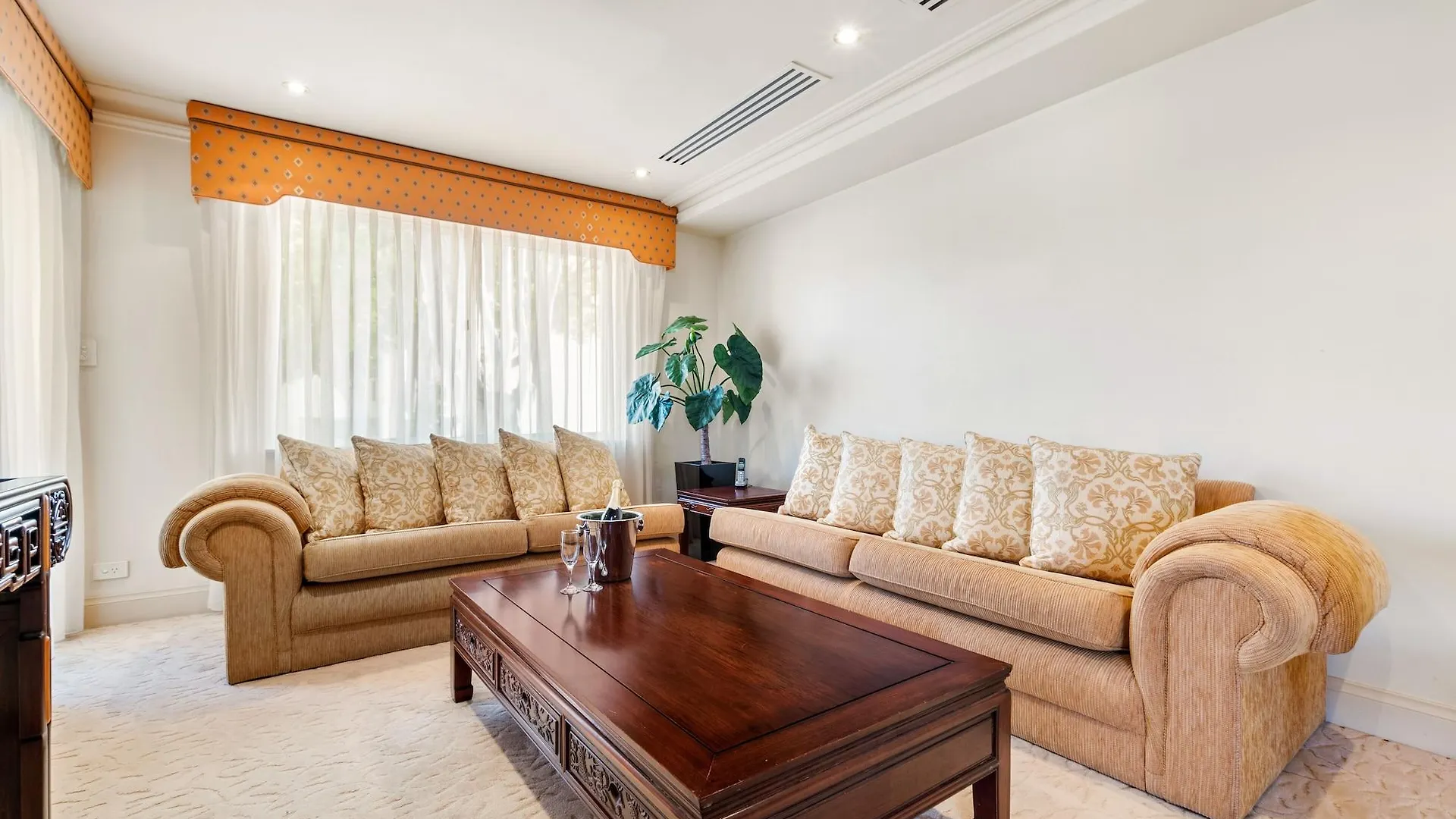 The Peninsula Riverside Serviced Apartments Perth 4*,