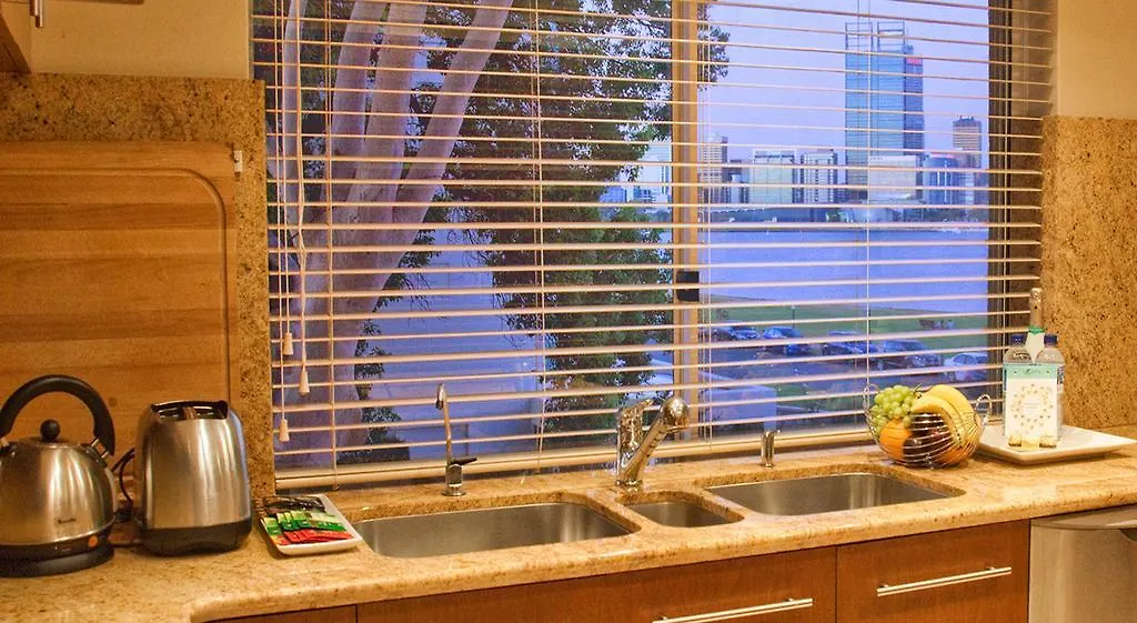 The Peninsula Riverside Serviced Apartments Perth Aparthotel