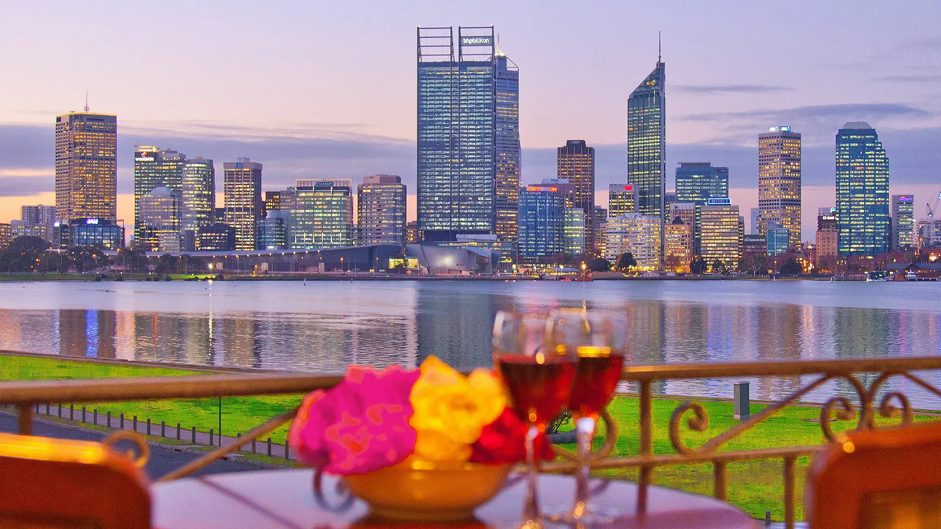 **** Aparthotel The Peninsula Riverside Serviced Apartments Perth Australia