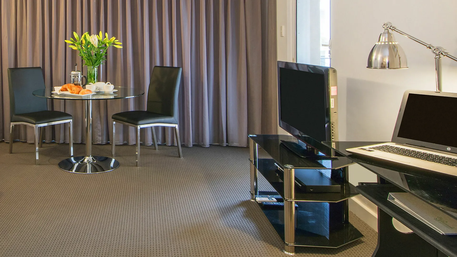 The Peninsula Riverside Serviced Apartments Perth