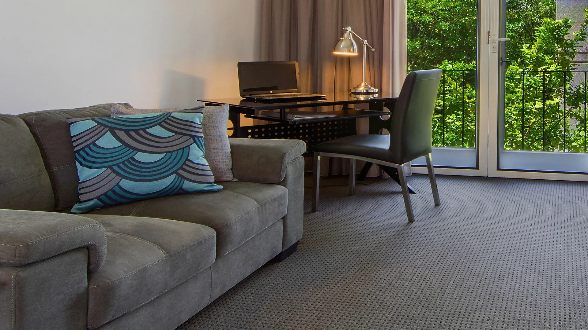 The Peninsula Riverside Serviced Apartments Perth 4*,